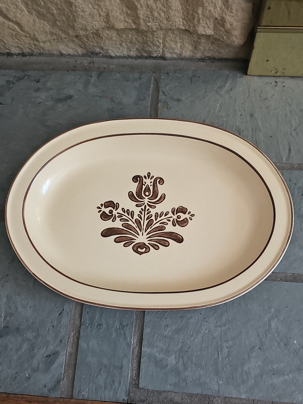 Pfaltzgraff Village Pattern Tan Brown Ceramic Stoneware 14" Oval Serving Platter